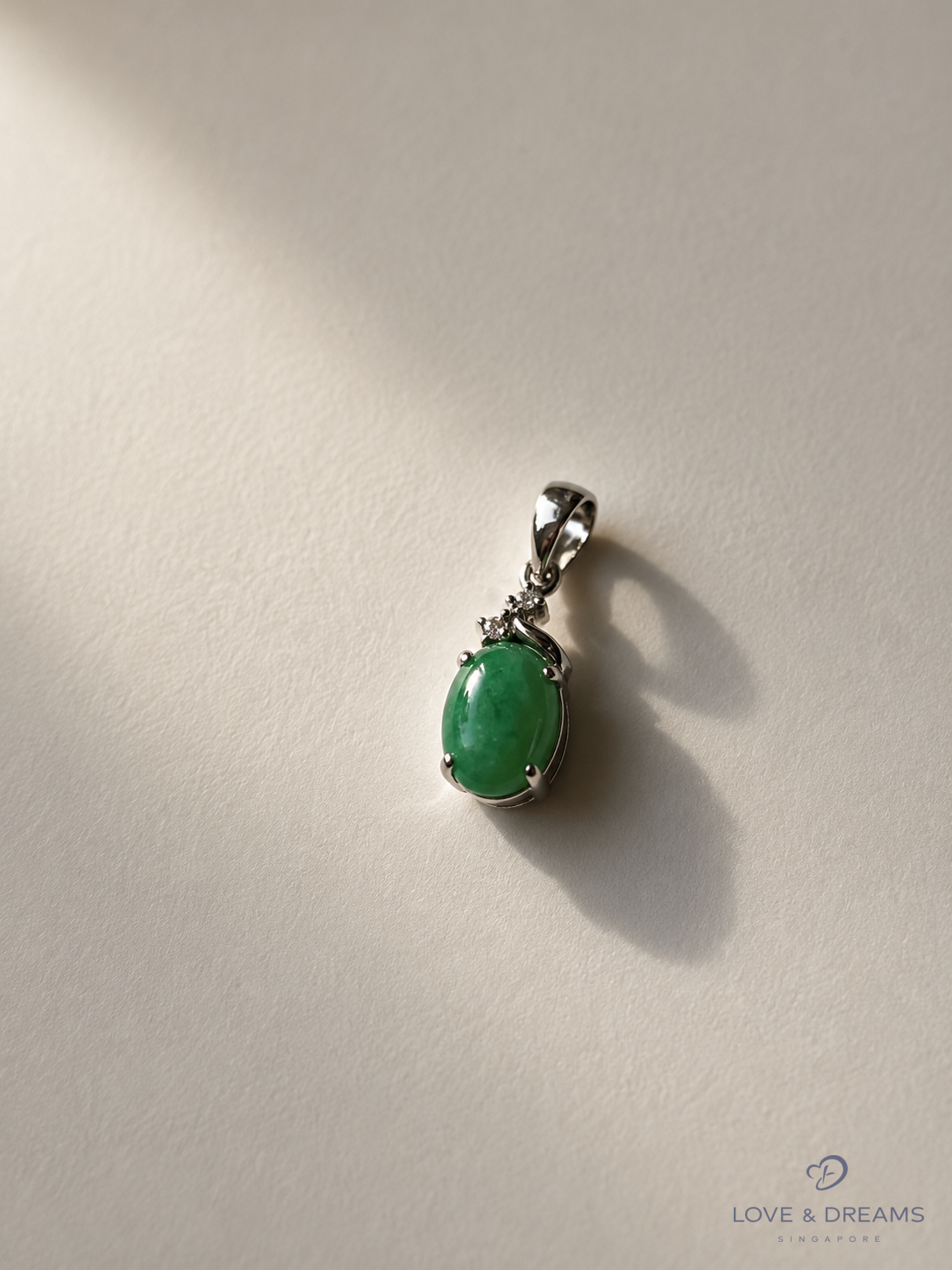 Green Jade Oval Pendant