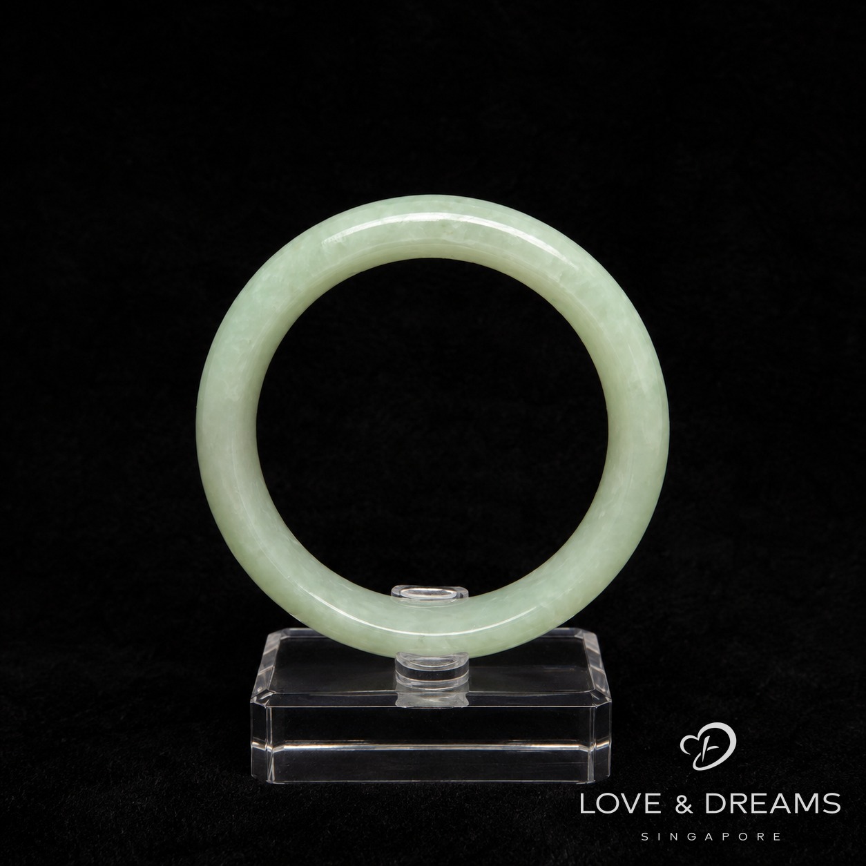 Pale Green Jadeite Bangle