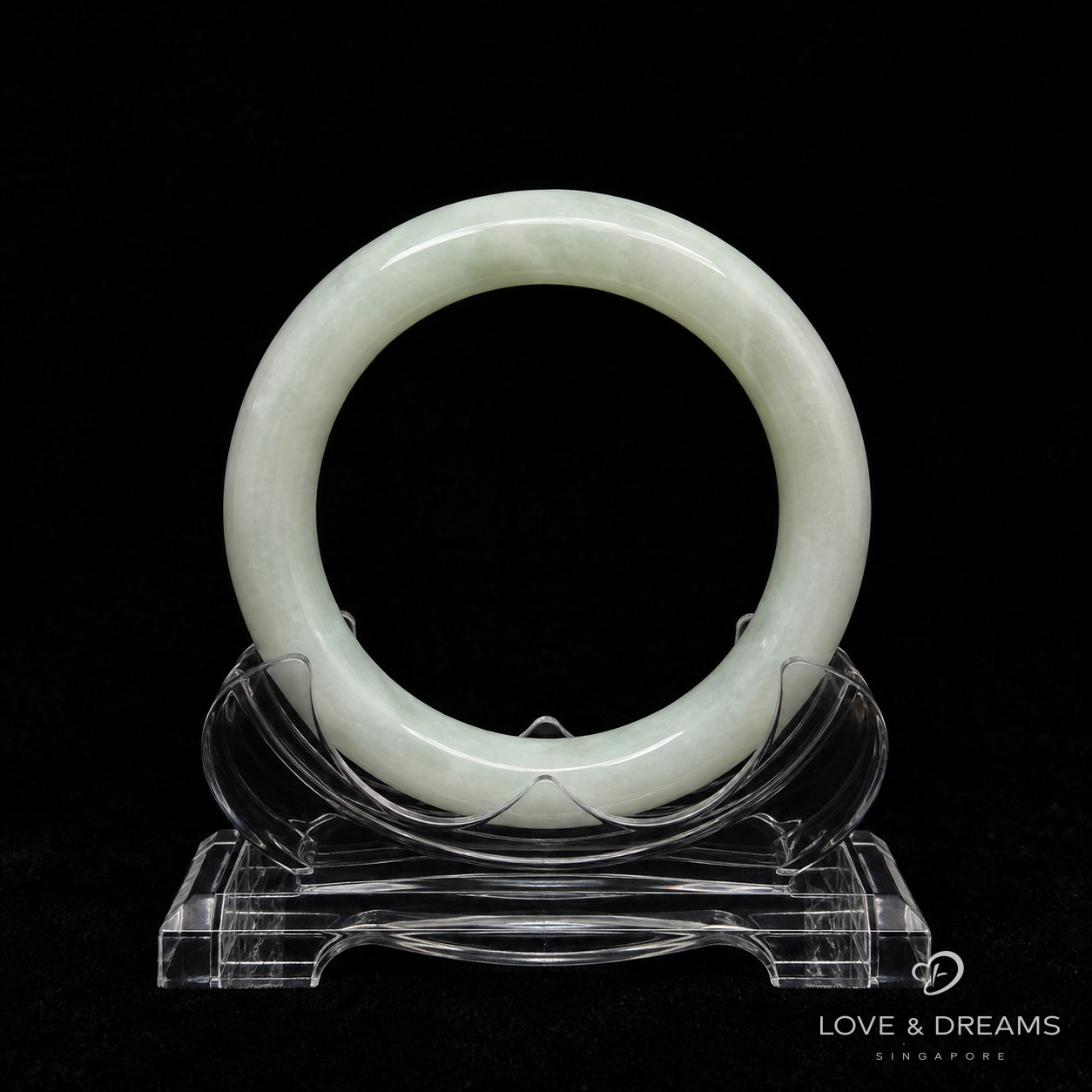 Pale Green Jadeite Bangle